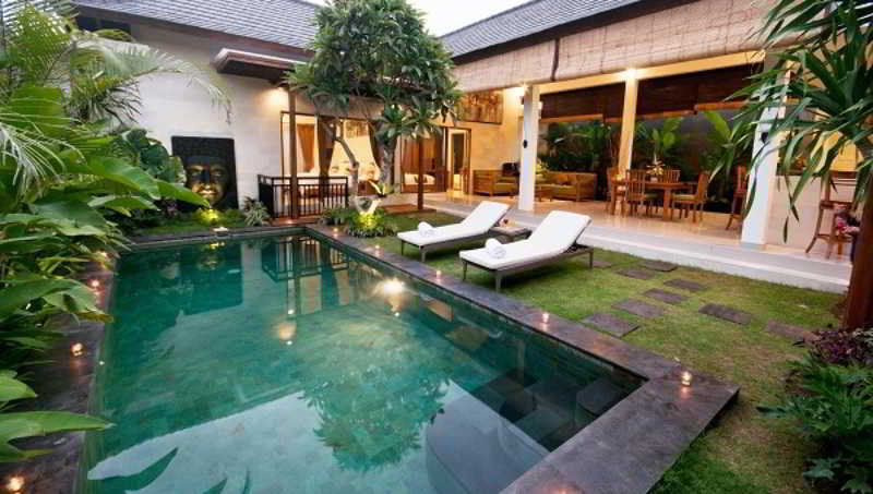 Sandi Agung Villa - CHSE Certified Seminyak  Bagian luar foto