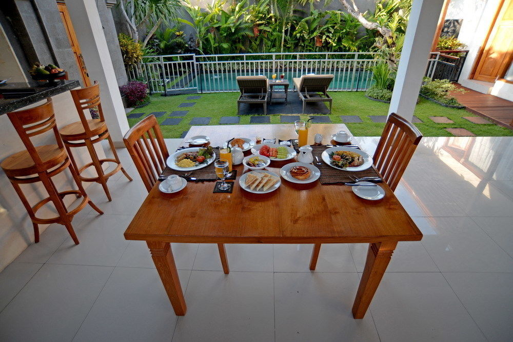 Sandi Agung Villa - CHSE Certified Seminyak  Bagian luar foto